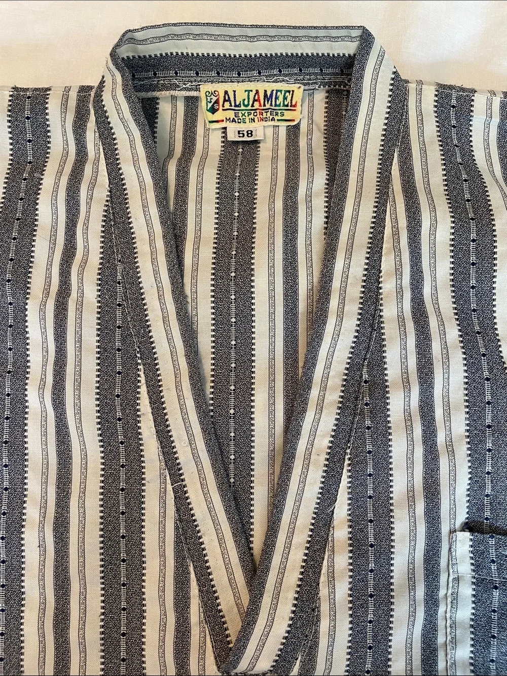 Striped V-Neck Kaftan - Picture 5 of 8